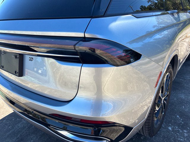 2024 Lincoln Nautilus RESERVE SUV Slide 13