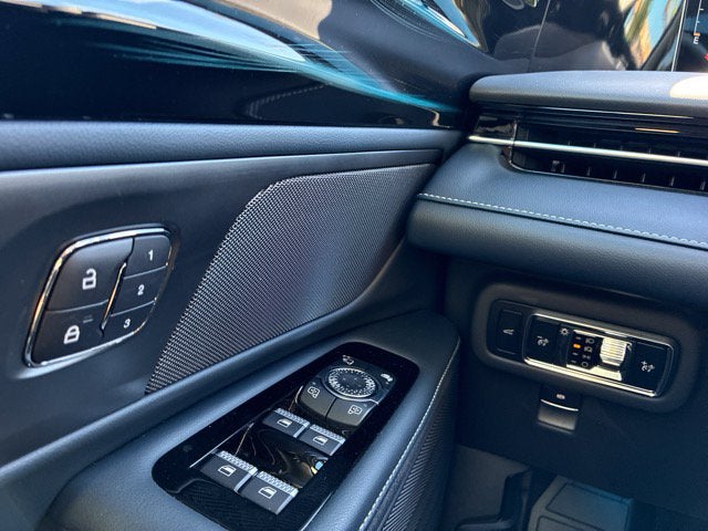 2024 Lincoln Nautilus RESERVE SUV Slide 26