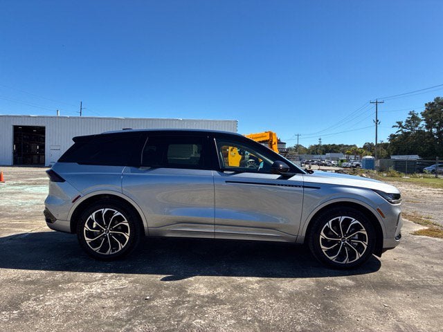 2024 Lincoln Nautilus RESERVE SUV Slide