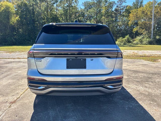 2024 Lincoln Nautilus RESERVE SUV Slide 3