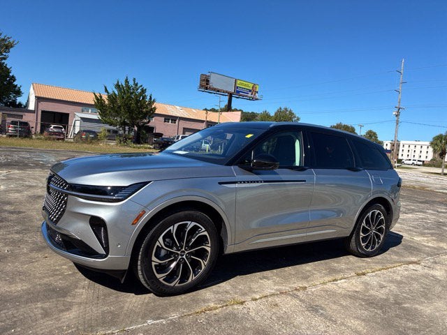 2024 Lincoln Nautilus RESERVE SUV Slide 4