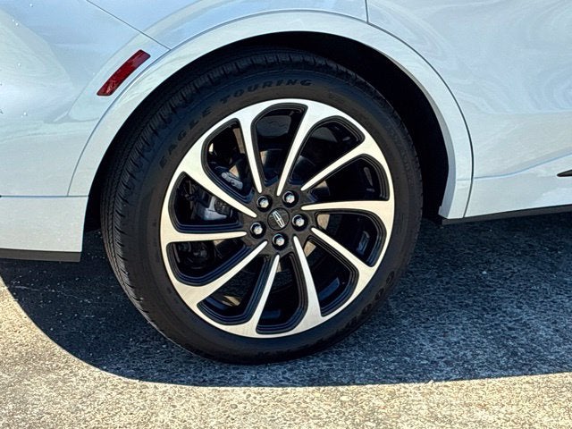 2026 Lincoln Nautilus BLACK LABEL SUV Slide 13