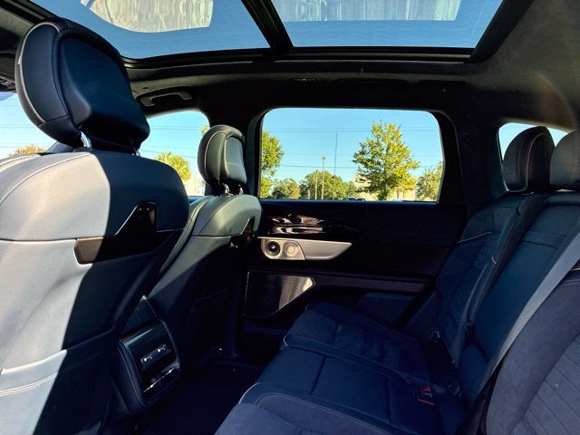 2026 Lincoln Nautilus BLACK LABEL SUV Slide 20