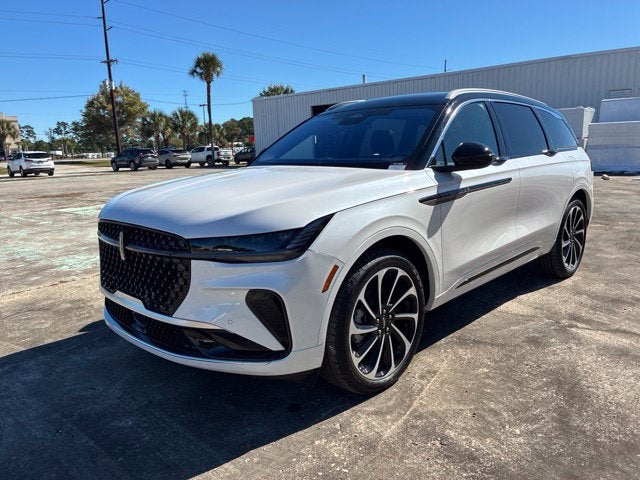 2026 Lincoln Nautilus BLACK LABEL SUV Slide 5