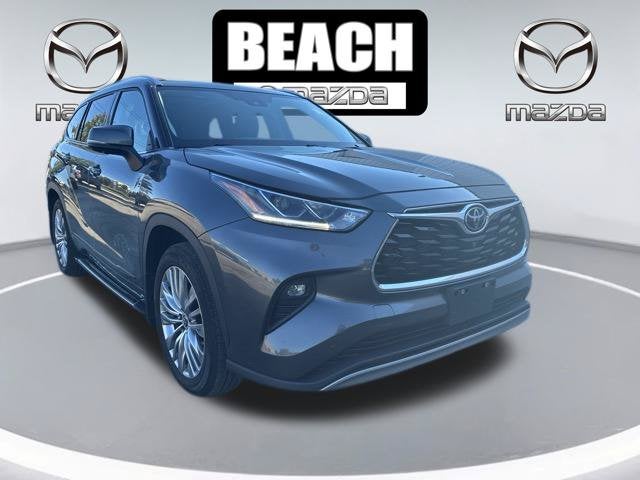 Magnetic Gray Metallic 2023 Toyota Highlander Platinum SUV Raleigh NC