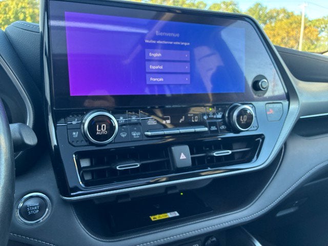 2023 Toyota Highlander PLATINUM SUV Slide 27