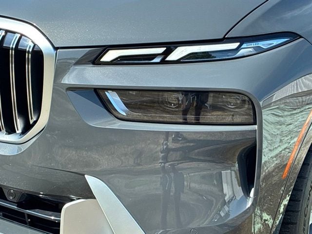 2024 BMW X7 XDRIVE40I SUV Slide 9