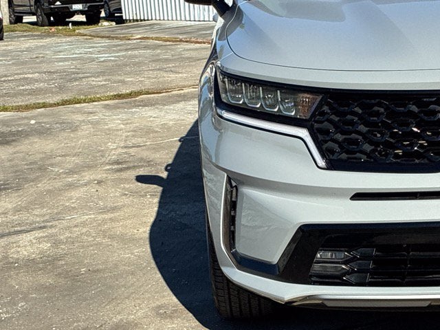 2023 Kia Sorento EX SUV Slide 11