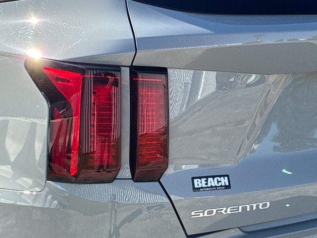 2023 Kia Sorento EX SUV Slide 12