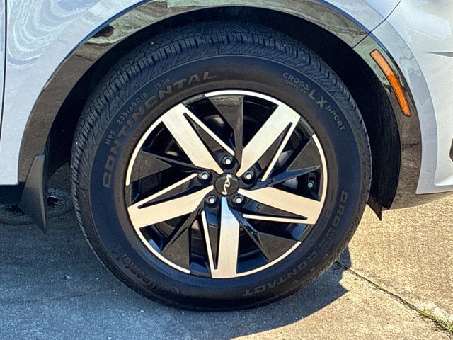 2023 Kia Sorento EX SUV Slide 15