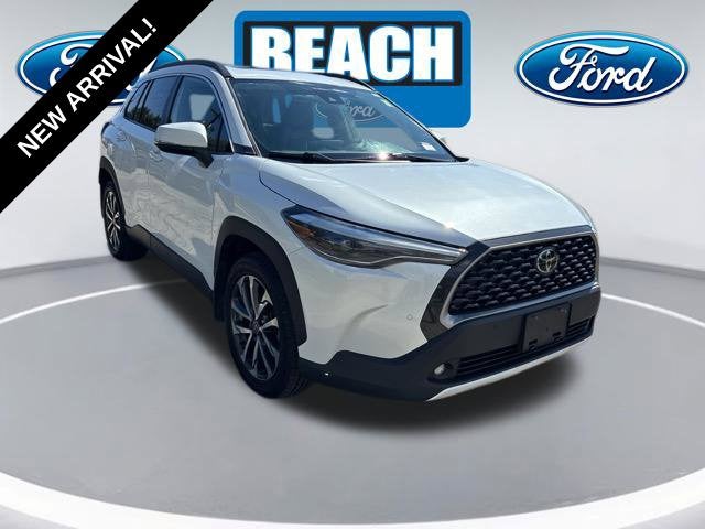 Pearl 2022 Toyota Corolla Cross XLE SUV Raleigh NC