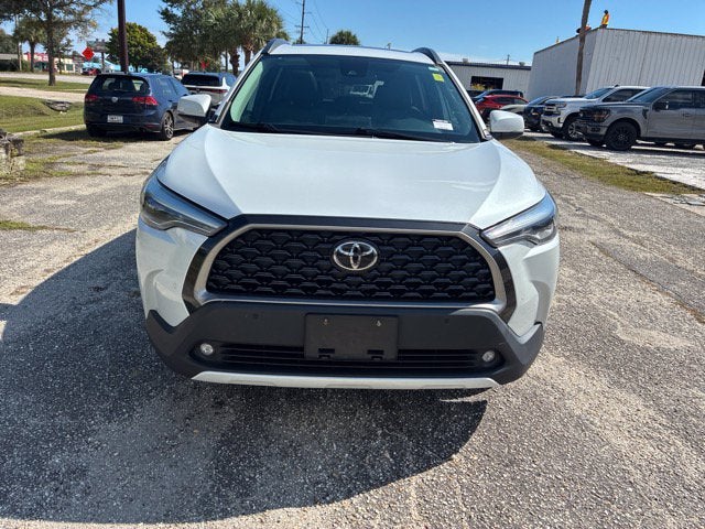2022 Toyota Corolla Cross XLE SUV Slide 5