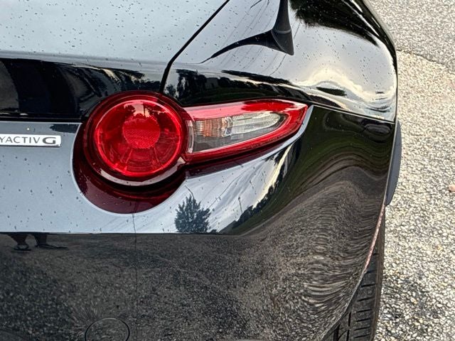 2021 Mazda Mazda Miata RF GRAND TOURING Convertible Slide 13