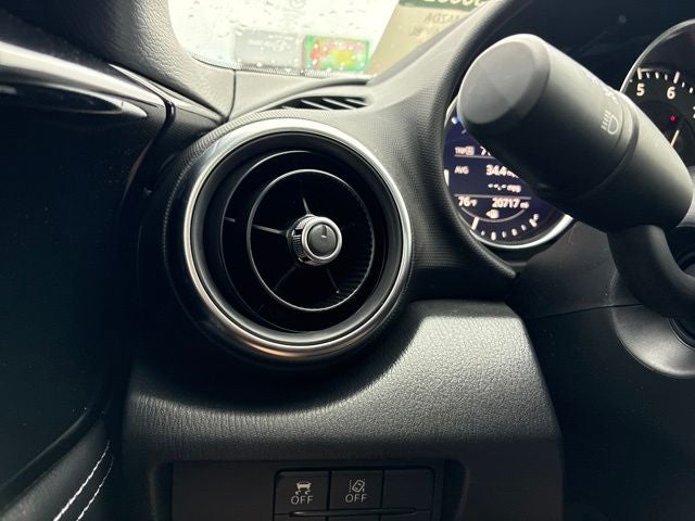2021 Mazda Mazda Miata RF GRAND TOURING Convertible Slide 31