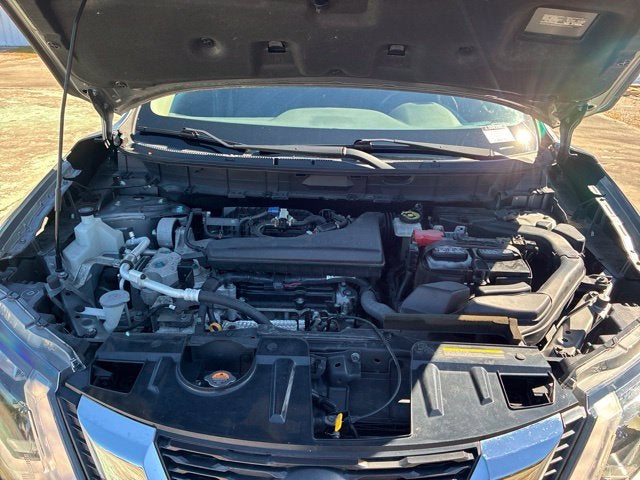 2019 Nissan Rogue SV SUV Slide 18