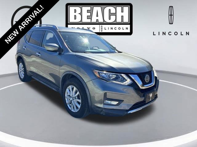 2019 Nissan Rogue SV SUV Slide 0