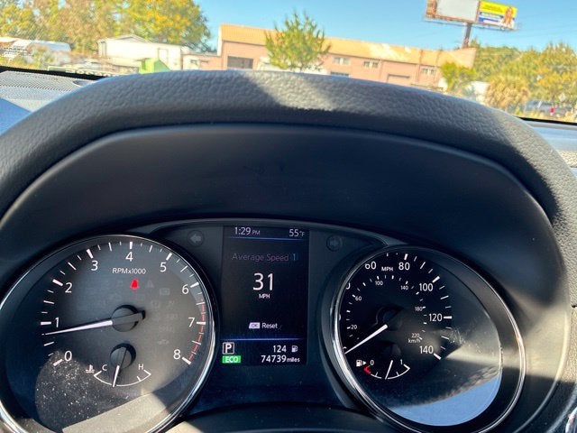 2019 Nissan Rogue SV SUV Slide 28