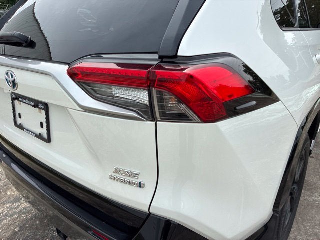 2020 Toyota RAV4 Hybrid XSE SUV Slide 12