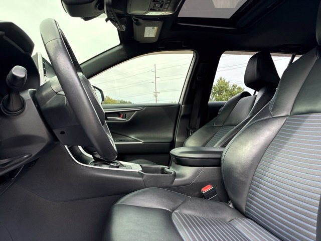 2020 Toyota RAV4 Hybrid XSE SUV Slide 19