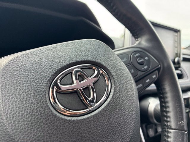 2020 Toyota RAV4 Hybrid XSE SUV Slide 26