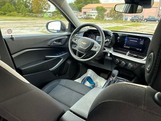 2026 Chevrolet Trax LS SUV Slide 23