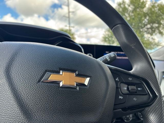 2026 Chevrolet Trax LS SUV Slide 26
