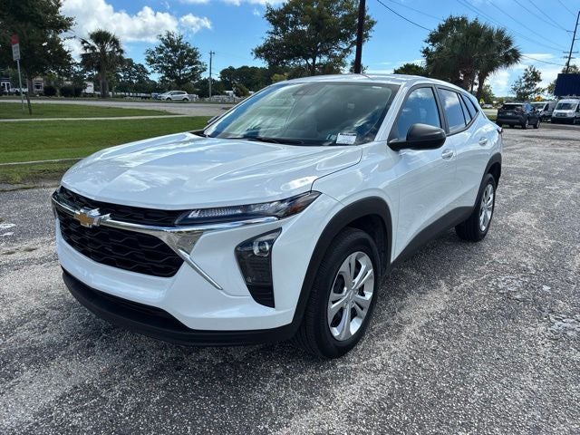 2026 Chevrolet Trax LS SUV Slide 5