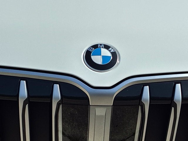 2025 BMW X1 XDRIVE28I SUV Slide 8