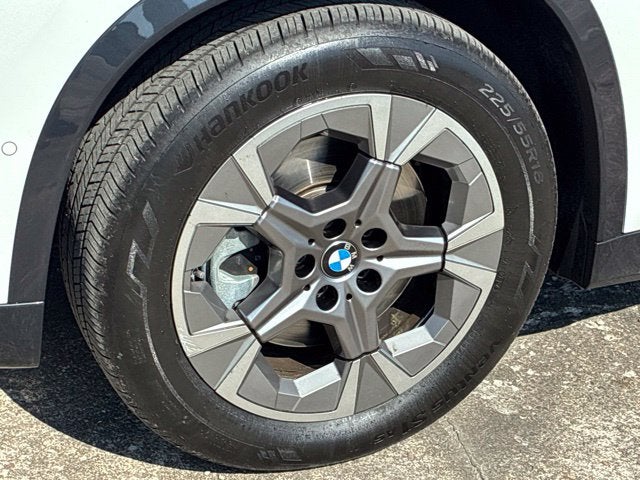 2025 BMW X1 XDRIVE28I SUV Slide 11