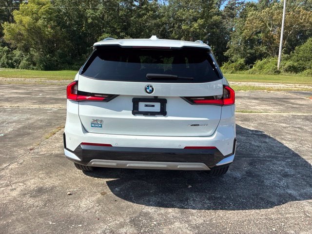 2025 BMW X1 XDRIVE28I SUV Slide 2