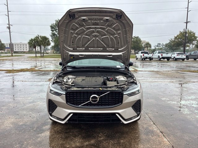 2024 Volvo XC60 B5 CORE SUV Slide 17