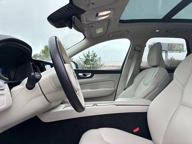 2024 Volvo XC60 B5 CORE SUV Slide 22