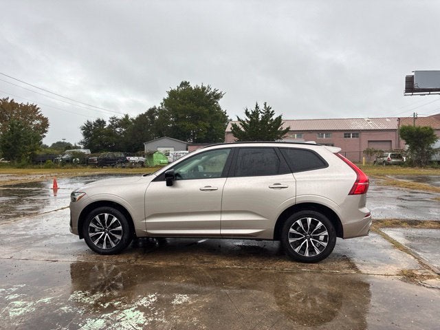 2024 Volvo XC60 B5 CORE SUV Slide 4