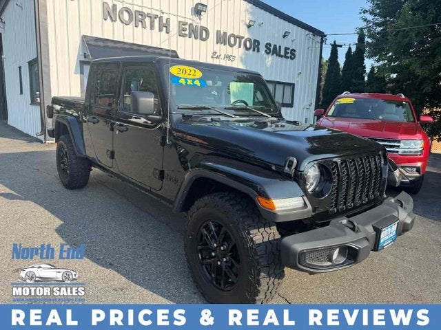 Black Clearcoat 2022 Jeep Gladiator Pickup Truck Four-Wheel Drive Automatic
