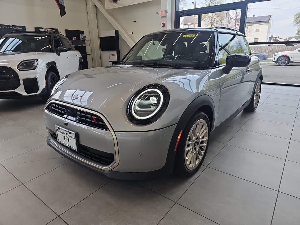 2025 MINI HARDTOP 2 DOOR