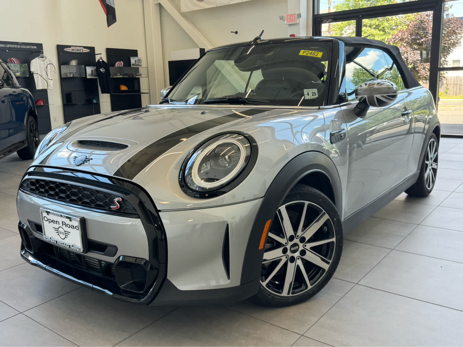 2024 MINI CONVERTIBLE