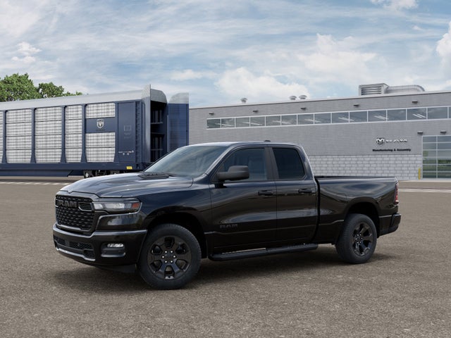 Diamond Black Crystal Pearl-Coat Exterior Paint 2026 RAM 1500 Express Quad Cab 4WD Pickup Truck Four-Wheel Drive Automatic