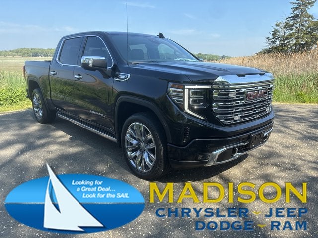  2022 GMC Sierra 1500 Denali Crew Cab 4WD   