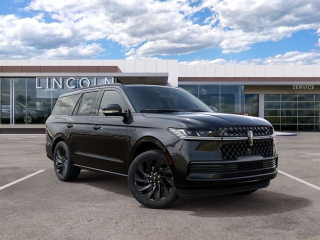 Infinite Black Metallic Clearcoat 2027 Lincoln Navigator SUV / Crossover Four-Wheel Drive Automatic