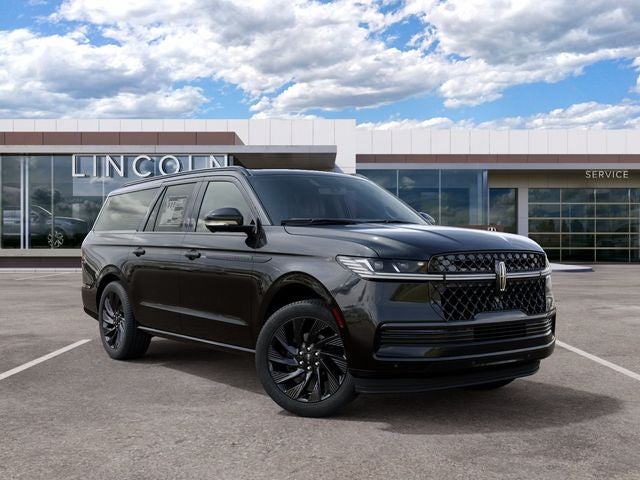 Infinite Black Metallic Clearcoat 2027 Lincoln Navigator SUV / Crossover Four-Wheel Drive Automatic