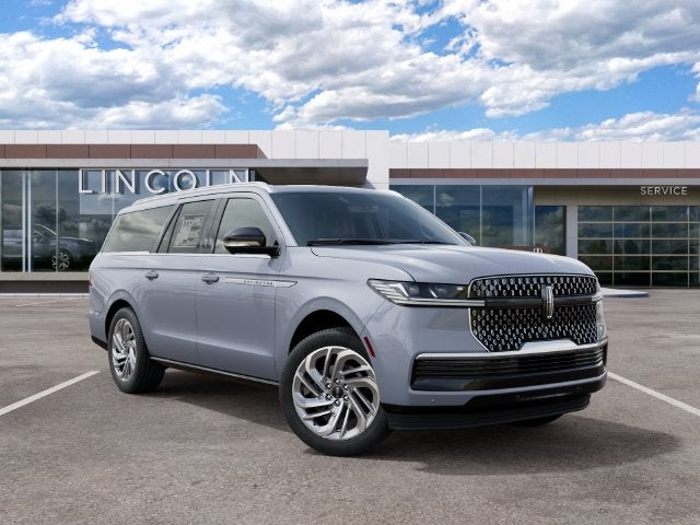 Gray Mist Metallic Tri-Coat 2027 Lincoln Navigator SUV / Crossover Four-Wheel Drive Automatic