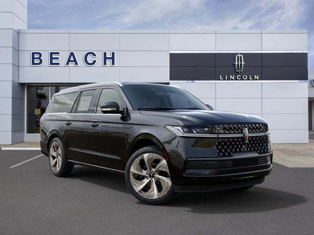 Infinite Black Metallic Clearcoat 2027 Lincoln Navigator SUV / Crossover Four-Wheel Drive Automatic