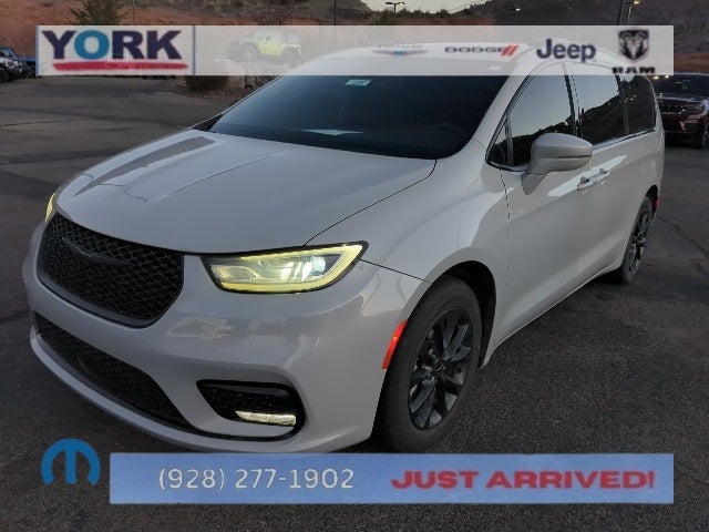 2021 Chrysler Pacifica Touring FWD