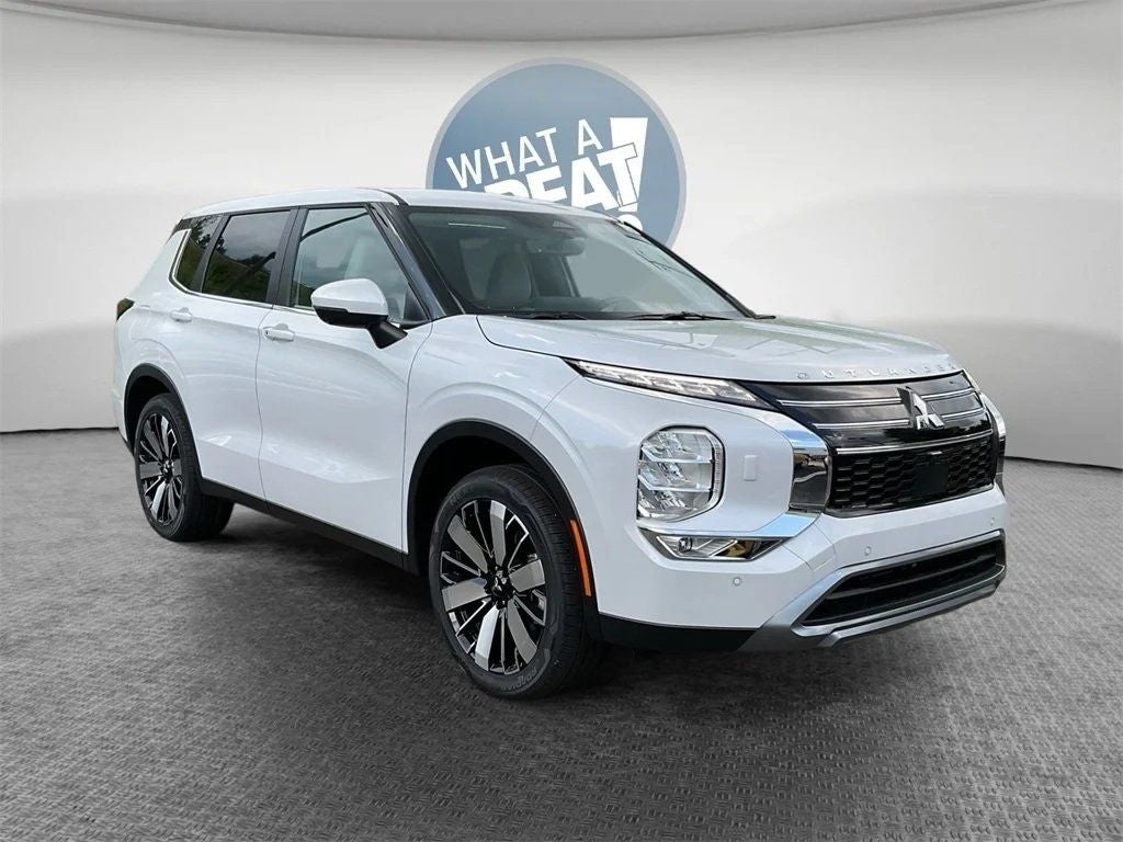 2025 Mitsubishi Outlander SE FWD
