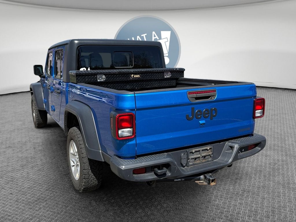 View vehicle photo 6
