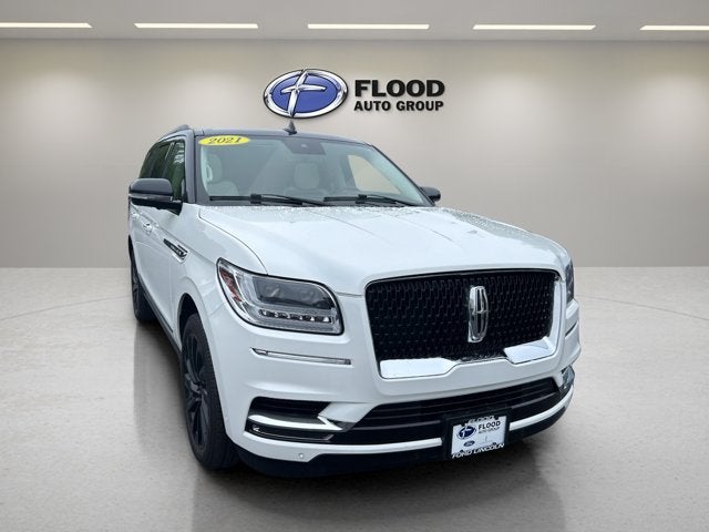 White 2021 Lincoln Navigator SUV / Crossover Four-Wheel Drive Automatic