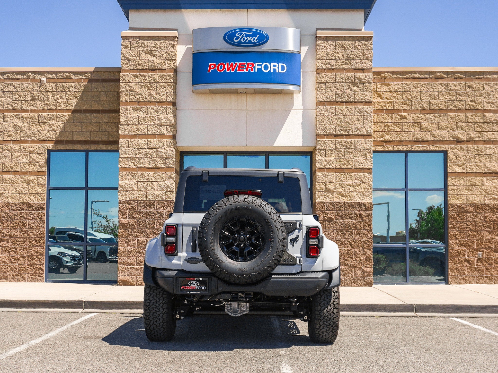 View vehicle photo 7