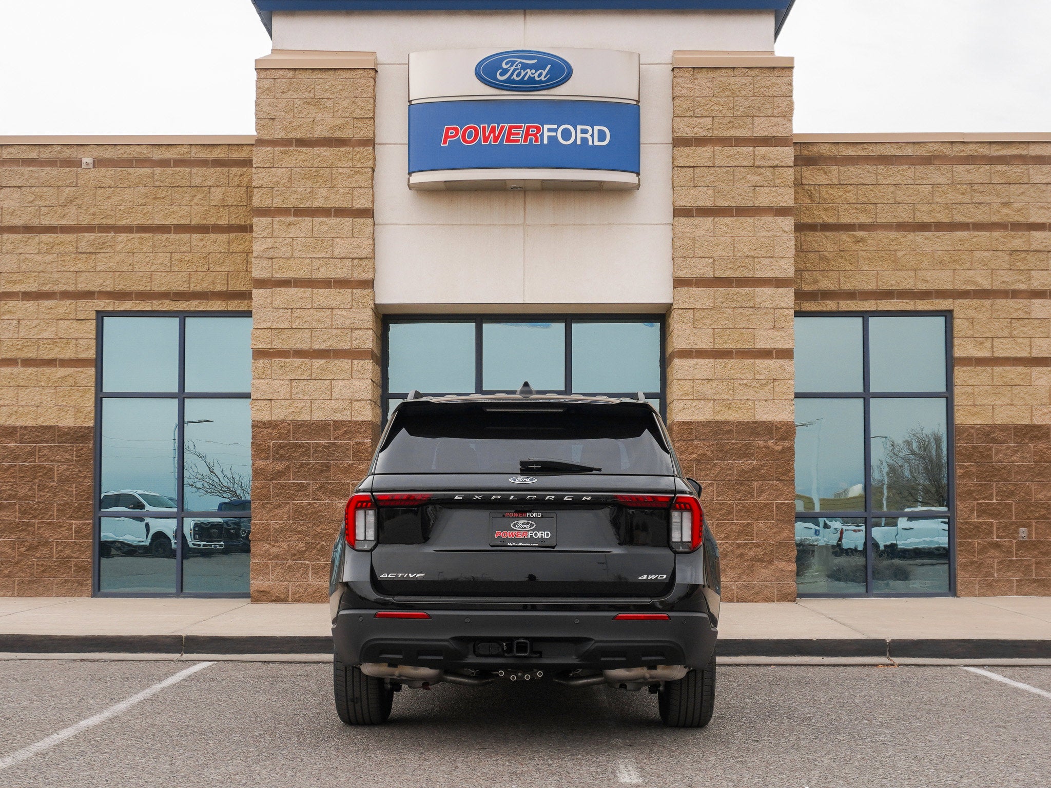 View vehicle photo 7