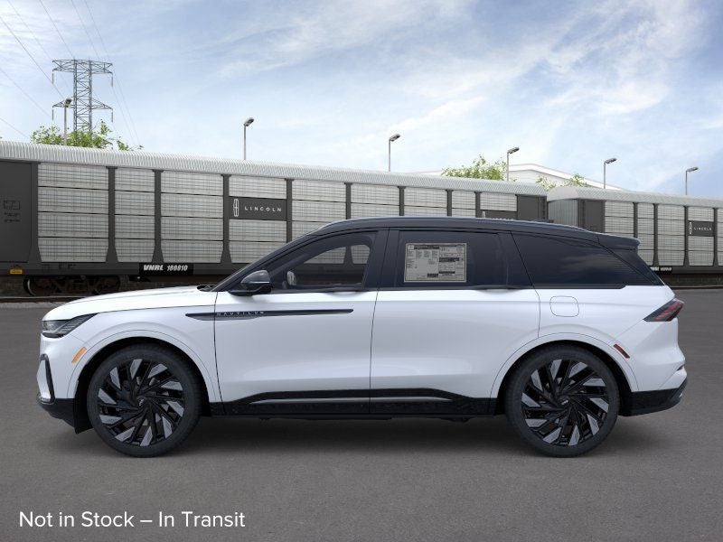 View vehicle photo 3