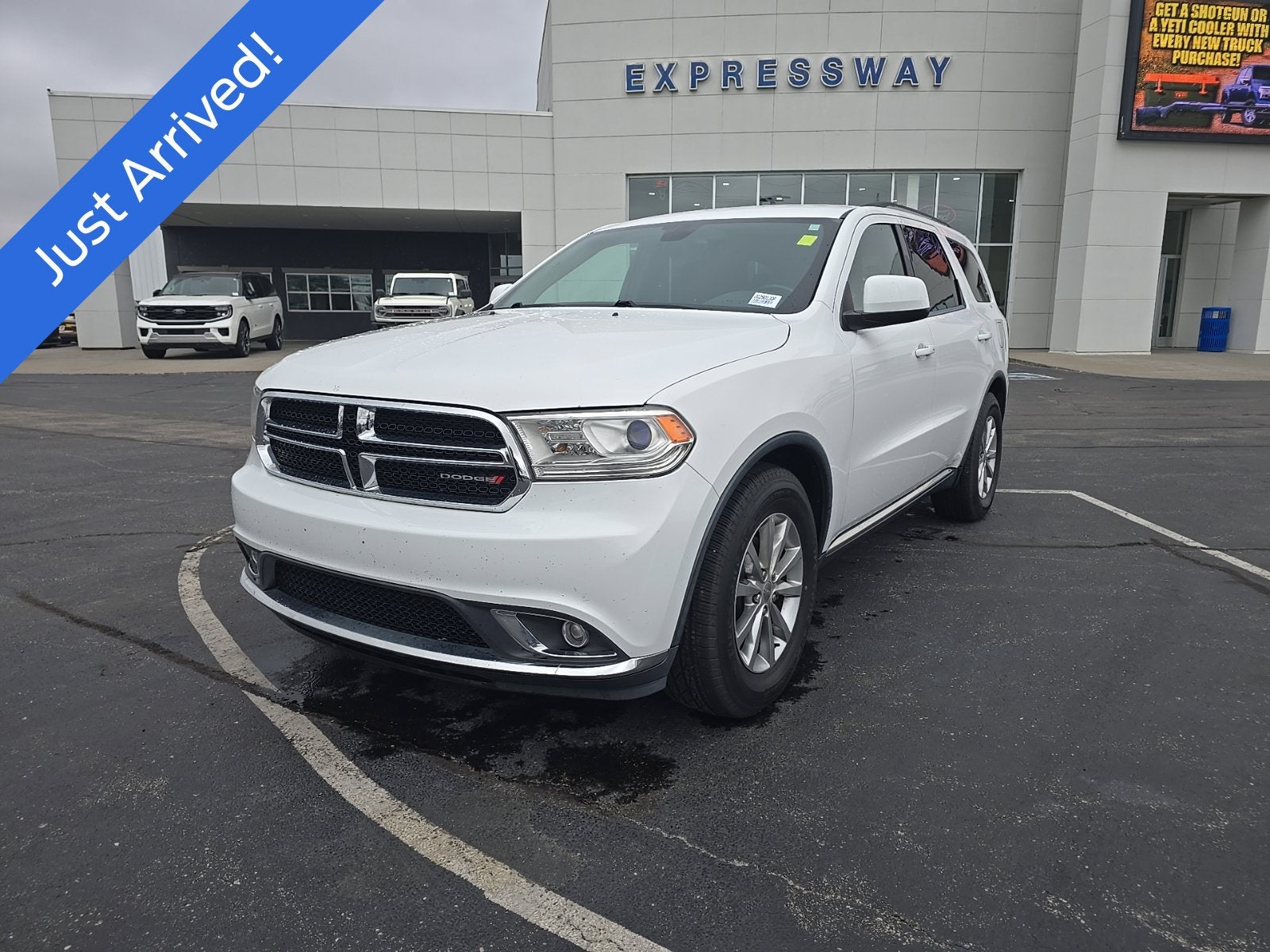 White Knuckle Clearcoat 2018 Dodge Durango SUV / Crossover Rear-Wheel Drive Automatic
